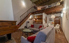 Foro Romano Stylish And Central Apartment